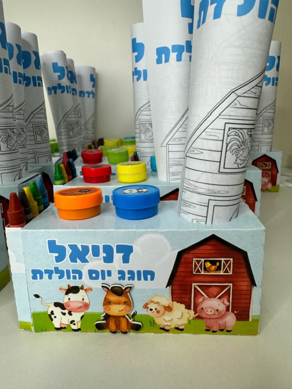 פריסה לקופסת ציור עם חותמות