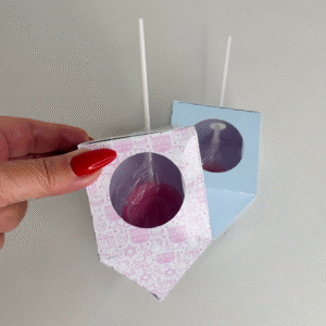 פריסה לקופסת סביבון עם סוכריה על מקל